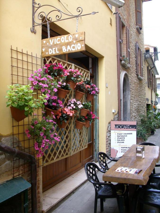 La Poventa Wi-Fi E Parcheggio In Centro Villa Tuoro sul Trasimeno Exterior photo